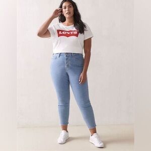 Levi’s wedgie skinny jeans light blue stretch denim frayed hem sz 20 W